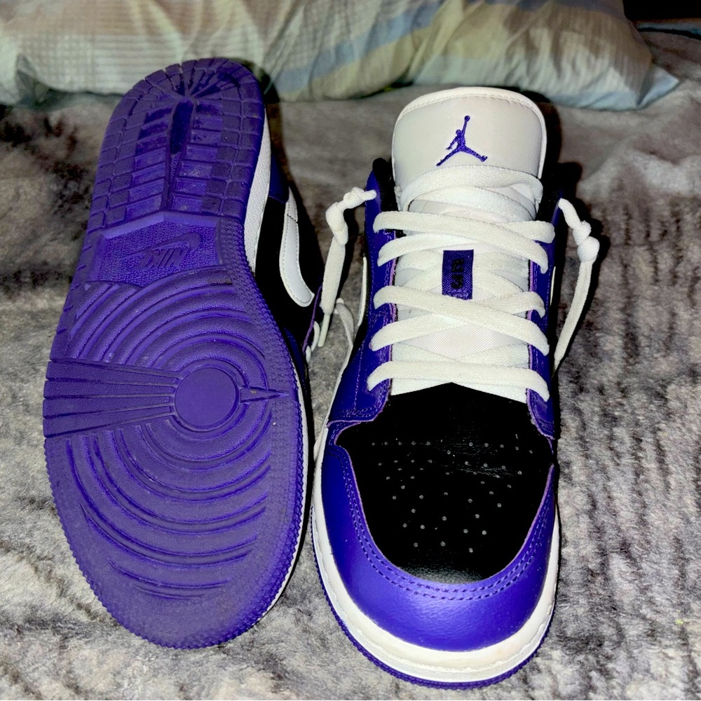 Jordan 1s Court Purple Lows